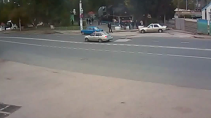 Онлайн веб-камера на площади Ревякина в Севастополе